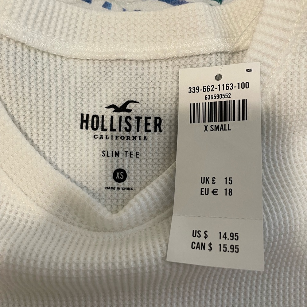 Set of 2 Hollister T-shirts - Picture 4 of 4